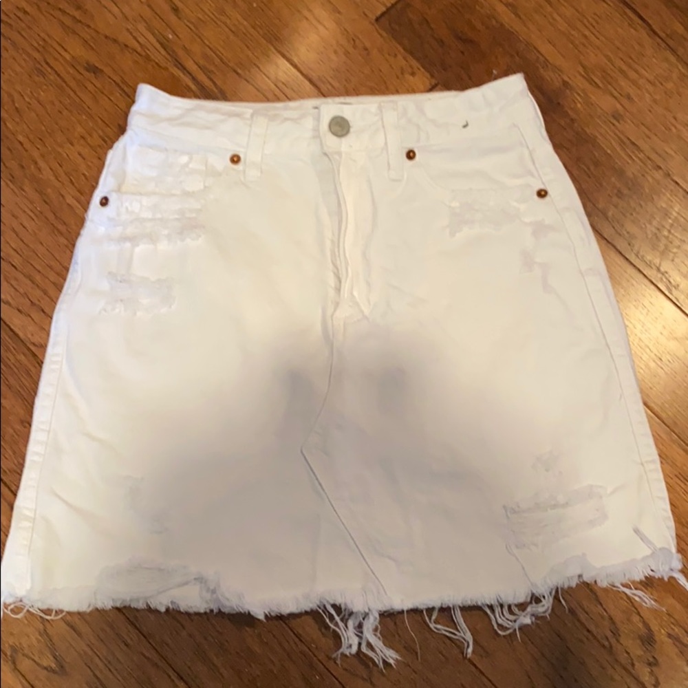 Abercrombie Sz 24- 00 white distressed miniskirt